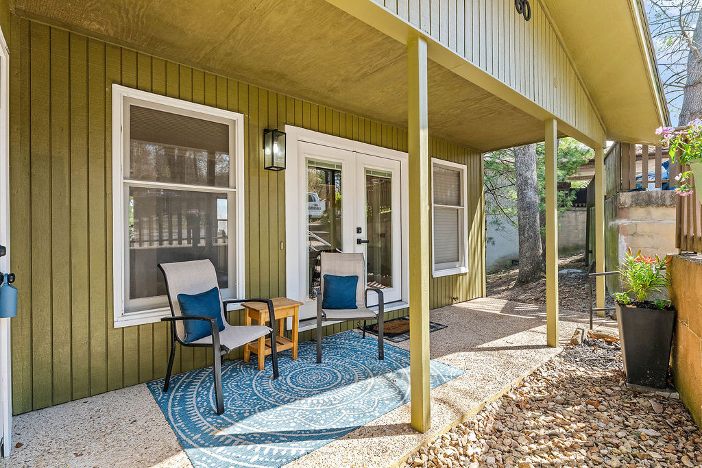 Townhouse Tct 3 A/K/A Drake Court Bvv - Residential