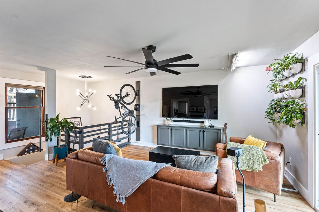 Townhouse Tct 3 A/K/A Drake Court Bvv - Residential