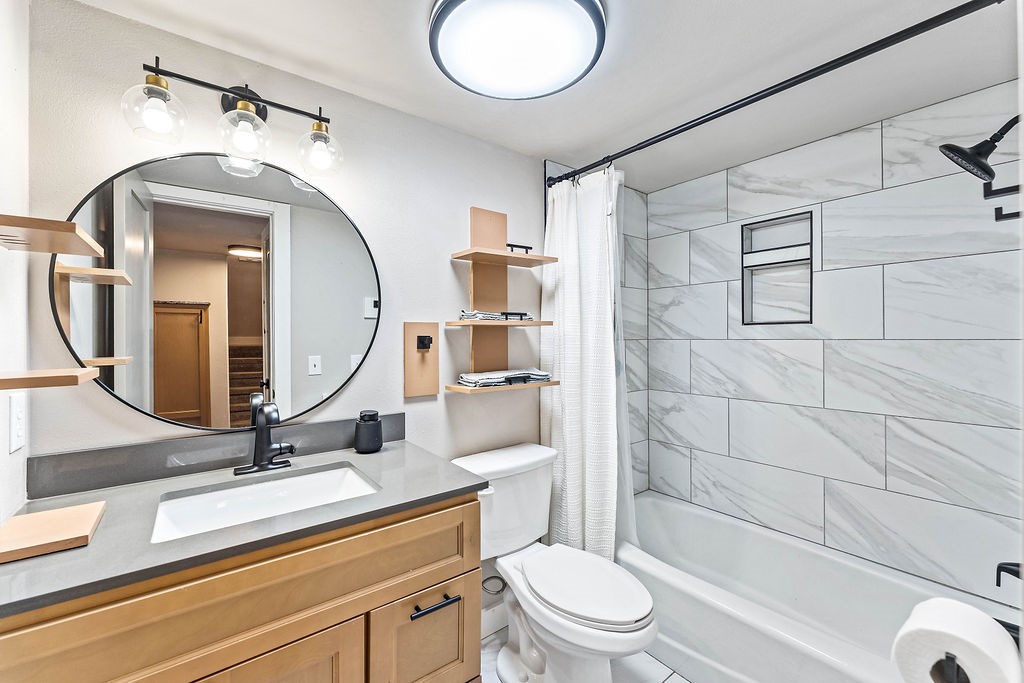 Townhouse Tct 3 A/K/A Drake Court Bvv - Residential