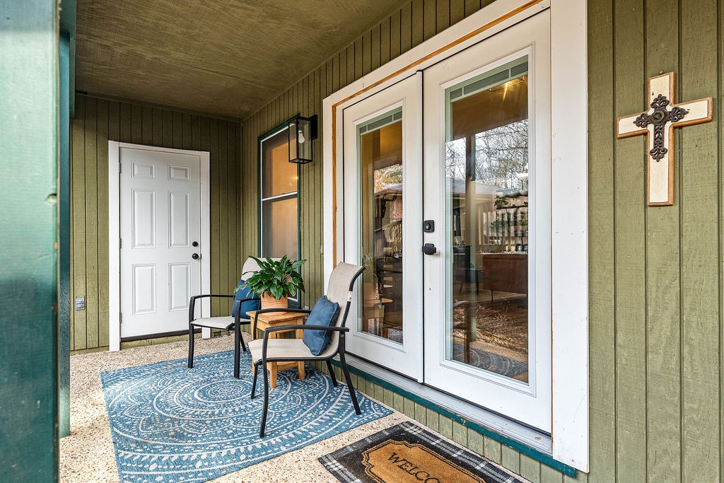 Townhouse Tct 3 A/K/A Drake Court Bvv - Residential