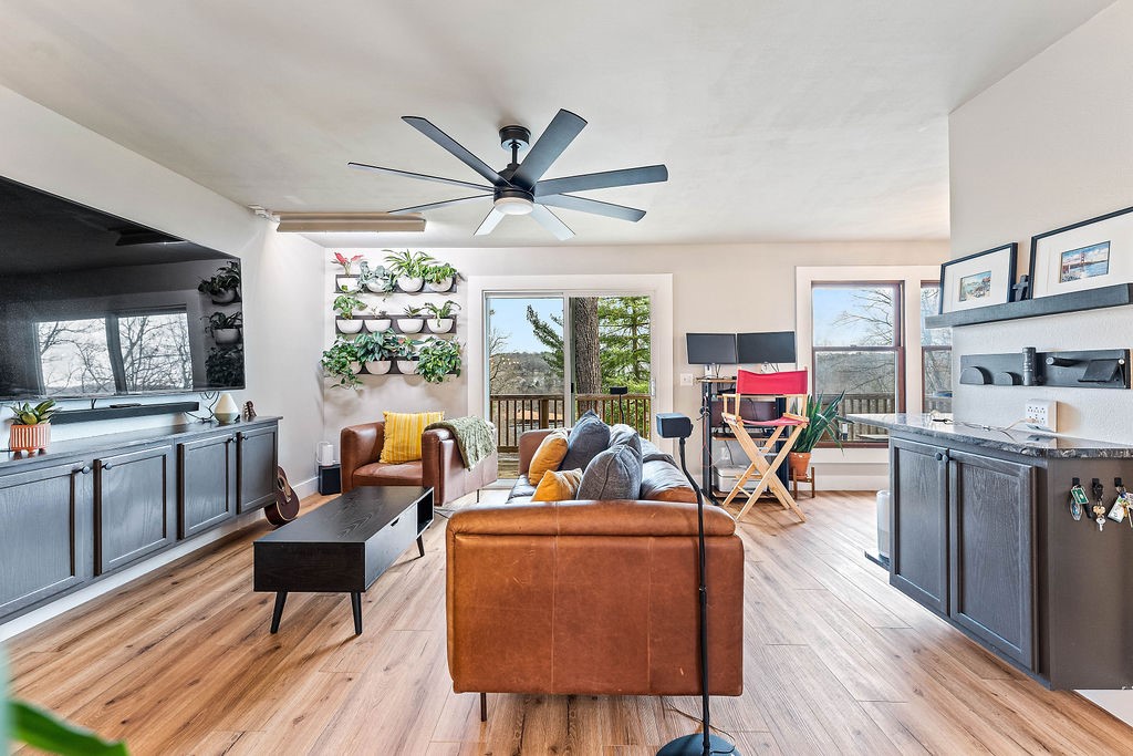 Townhouse Tct 3 A/K/A Drake Court Bvv - Residential