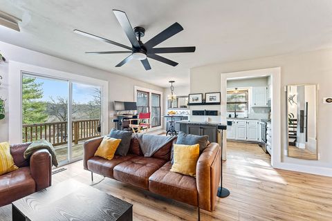 Photo of 60 Dogwood Drive, Bella Vista, AR 72715 (MLS # 1338123)