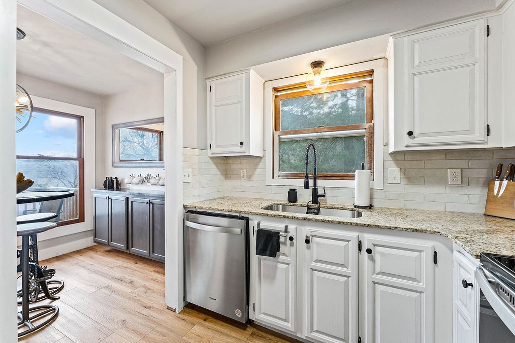 Townhouse Tct 3 A/K/A Drake Court Bvv - Residential