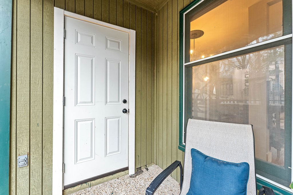 Townhouse Tct 3 A/K/A Drake Court Bvv - Residential