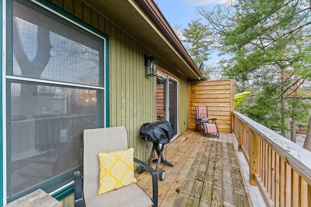 Townhouse Tct 3 A/K/A Drake Court Bvv - Residential