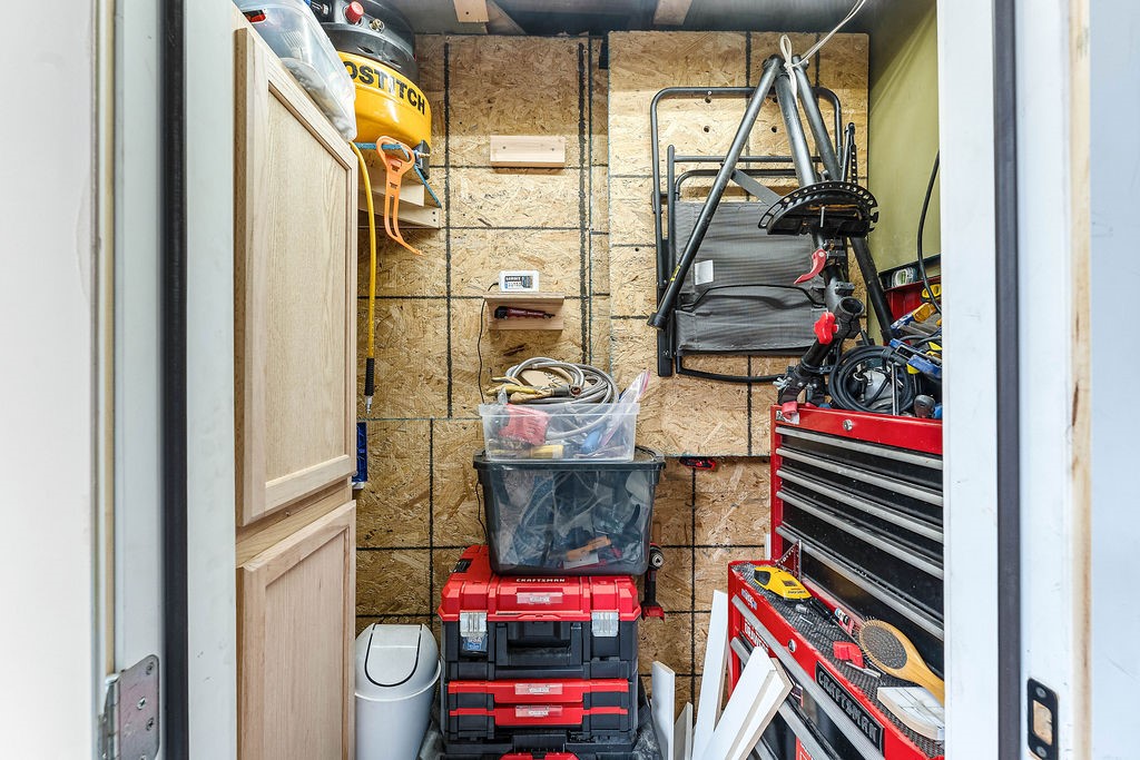 Townhouse Tct 3 A/K/A Drake Court Bvv - Residential