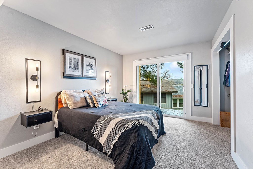 Townhouse Tct 3 A/K/A Drake Court Bvv - Residential