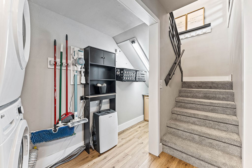 Townhouse Tct 3 A/K/A Drake Court Bvv - Residential