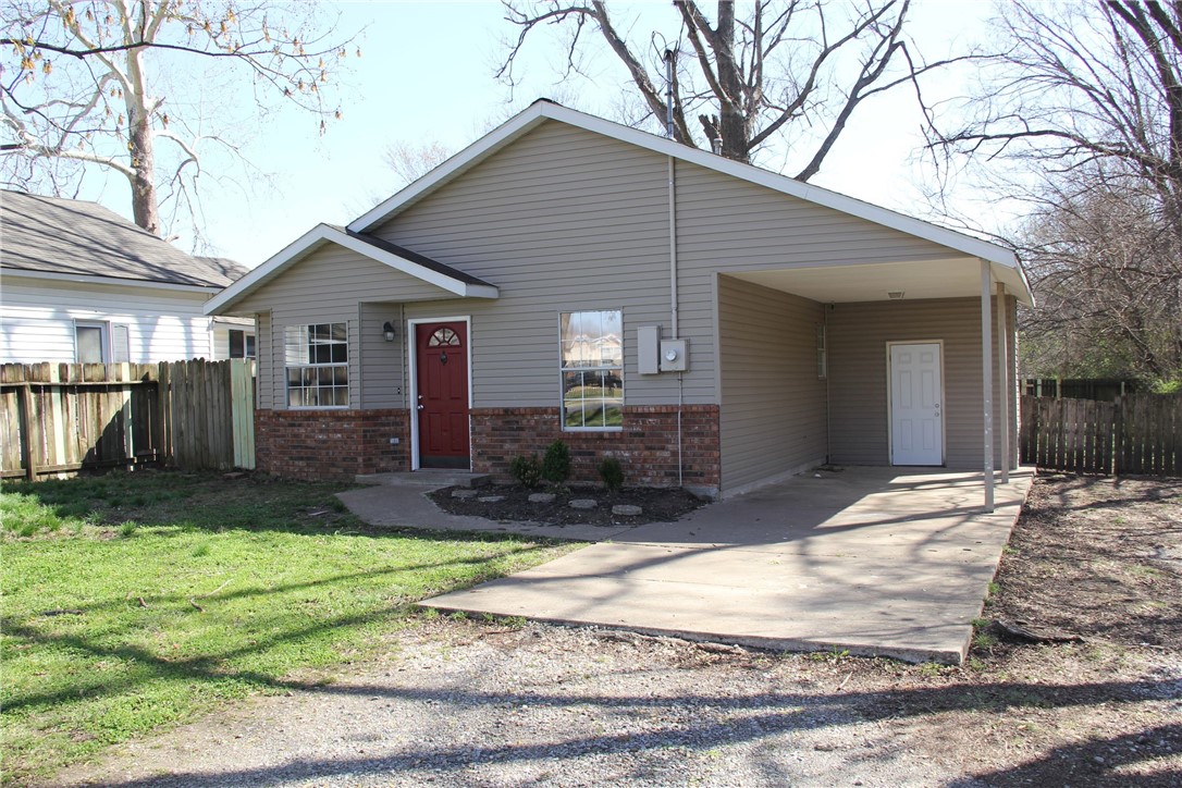 Hewitt Place Siloam Spgs - Residential