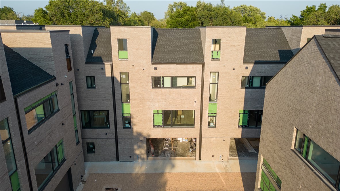 YOUNG'S ADD-BENTONVILLE - Residential