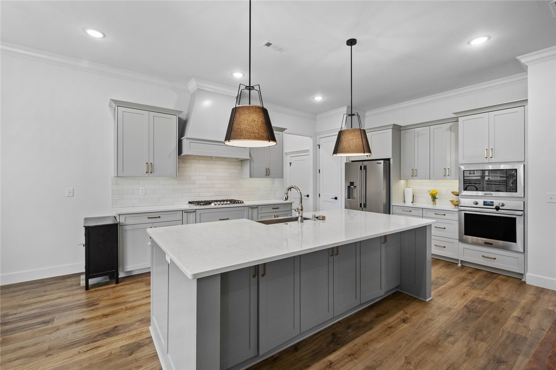 Cobble Creek Sub Rogers - Residential