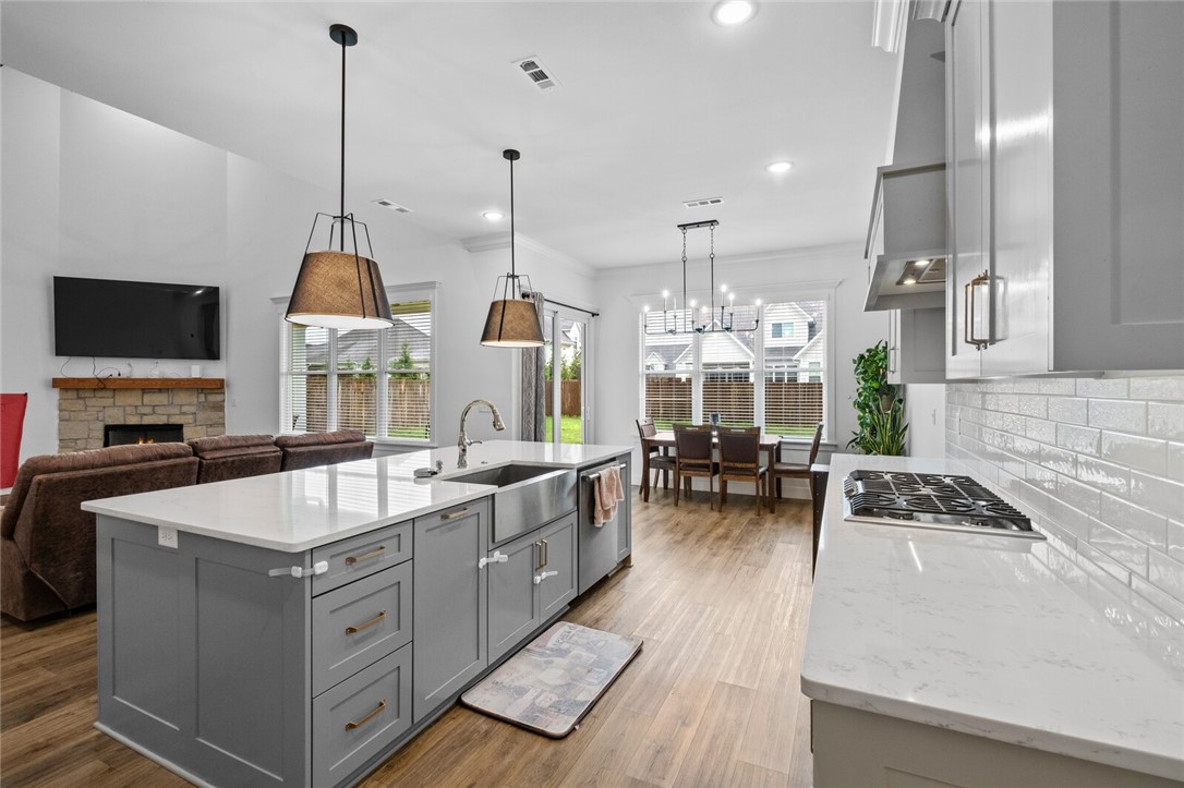 Cobble Creek Sub Rogers - Residential
