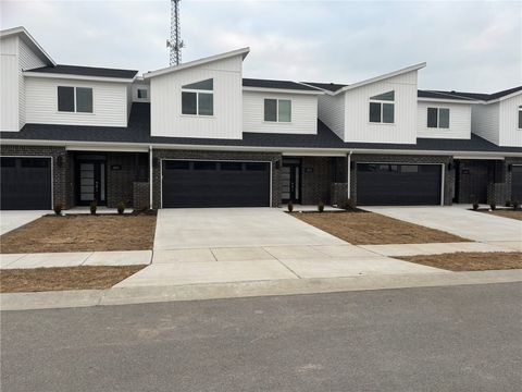 Photo of 470 Azurite Road, Centerton, AR 72719 (MLS # 1335000)