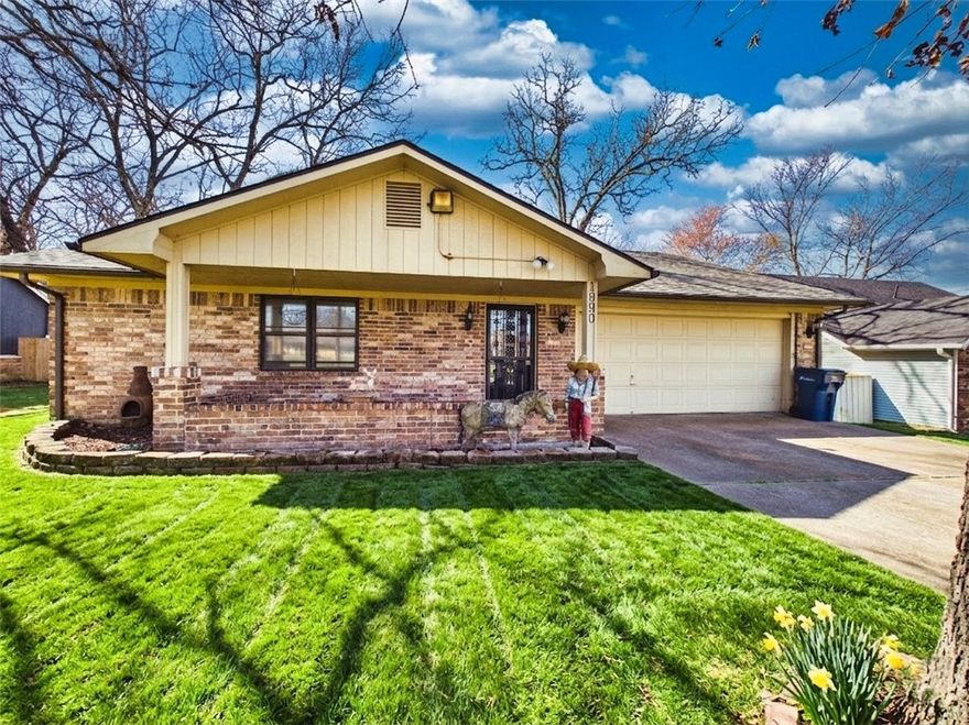 Welcome to this single-level home offering comfort, space, and convenience in the heart of Siloam Springs. Featuring 1,484 sq ft this inviting property boasts 2 large bedrooms, 2 full bathrooms, and a generous sized living area perfect for everyday living or entertaining. Primary bathroom includes a large walk-in shower. Home has a new roof as of 2026. Property is sold as is and seller will make no repairs. Sale is subject to court approval.