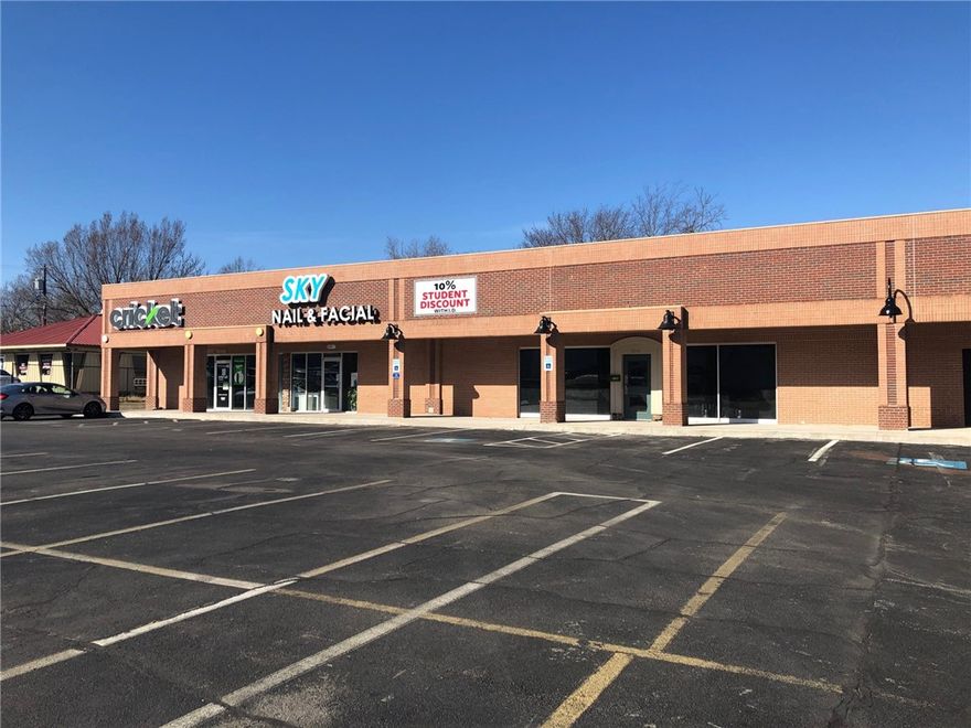 1,750 SF available in a remodeled retail shopping center on College Ave in Fayetteville, AR. Strong co-tenants. High traffic counts with excellent visibility and large parking lot. Call for more information.