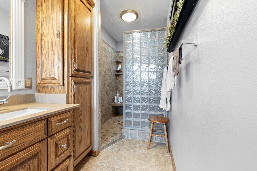 Unit 106 Holiday Island - Residential
