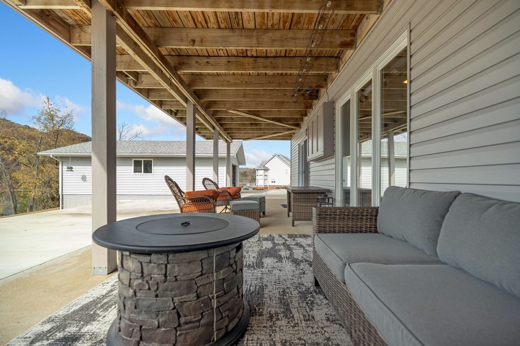 Unit 106 Holiday Island - Residential