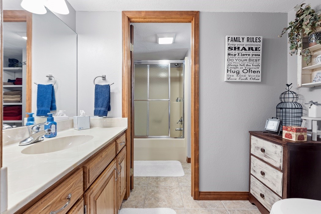 Unit 106 Holiday Island - Residential