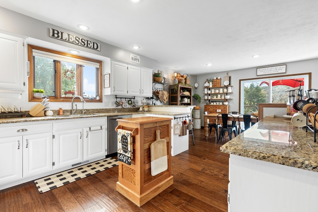 Unit 106 Holiday Island - Residential