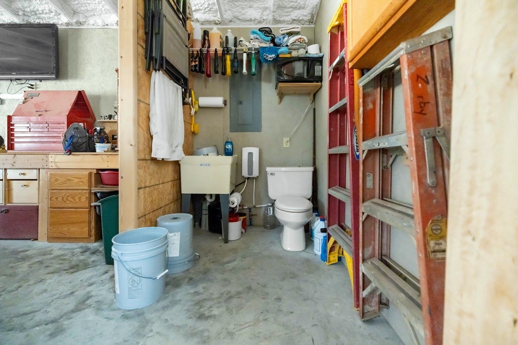 Unit 106 Holiday Island - Residential