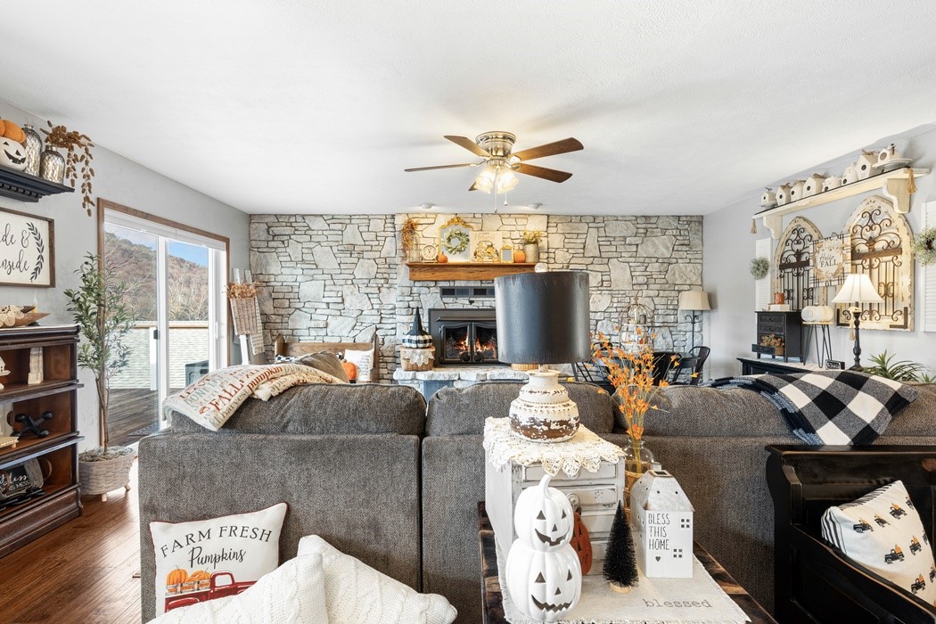 Unit 106 Holiday Island - Residential