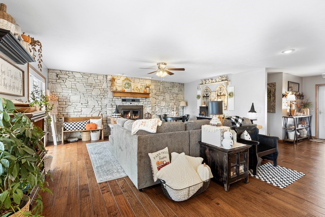 Unit 106 Holiday Island - Residential