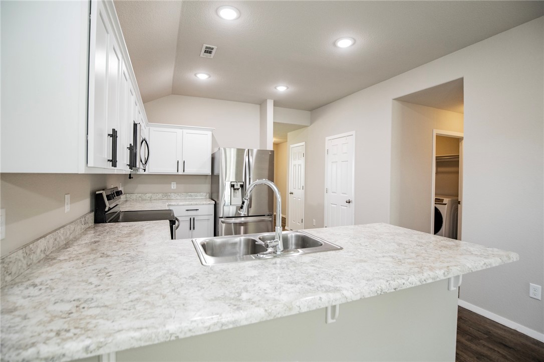 Coves IV - Residential