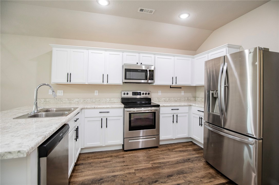 Coves IV - Residential