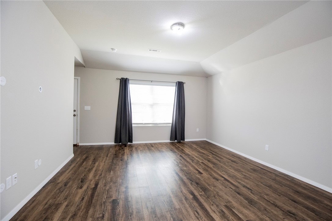 Coves IV - Residential