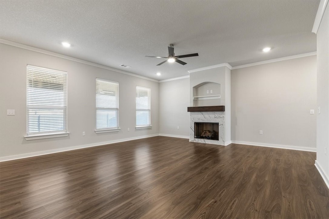 The Villages of Sloanebrooke - Residential Lease