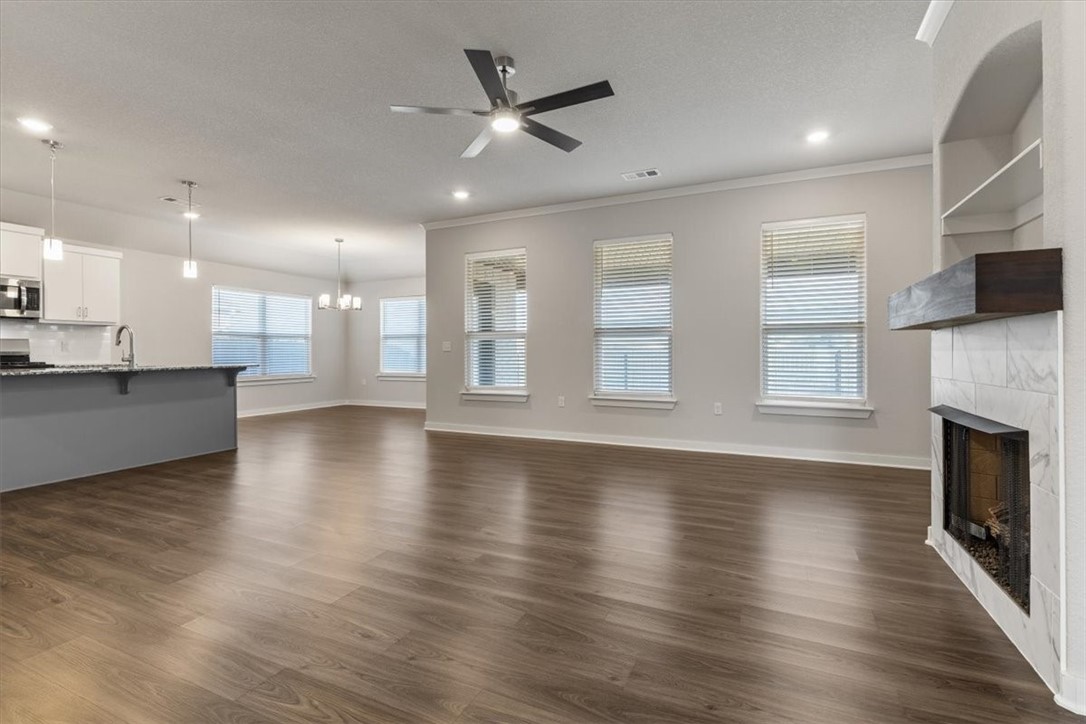 The Villages of Sloanebrooke - Residential Lease