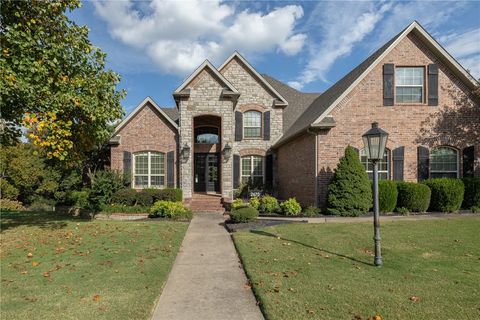 Photo of 2670 N Candlewood Drive, Fayetteville, AR 72703 (MLS # 1324885)