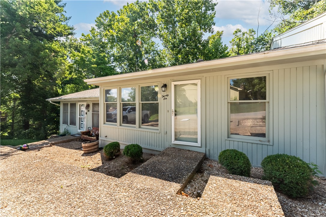 Drake Courts - Residential Lease