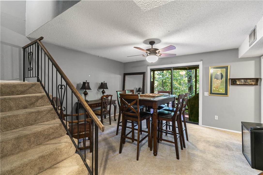 Drake Courts - Residential Lease