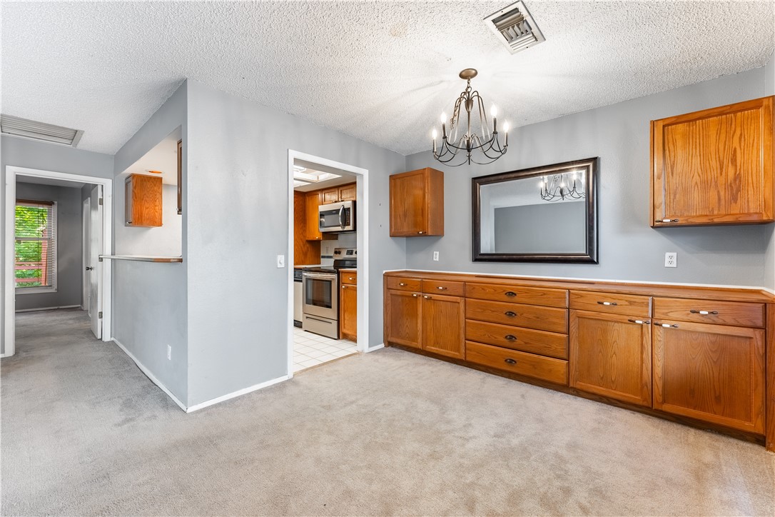 Drake Courts - Residential Lease