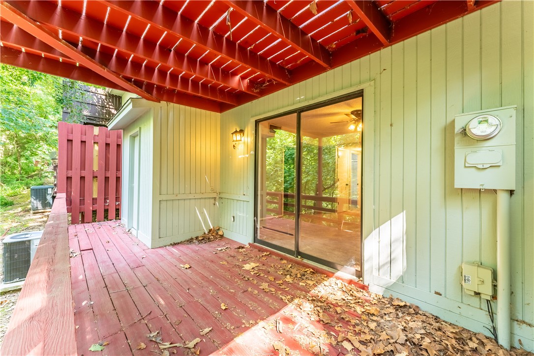 Drake Courts - Residential Lease