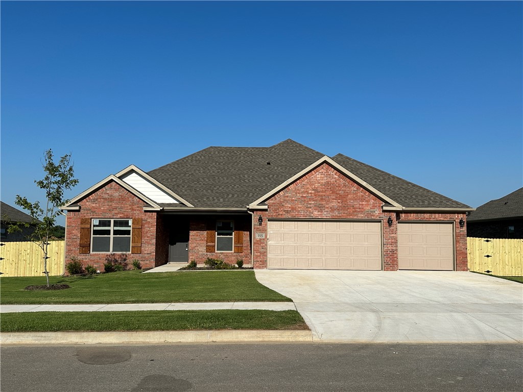 Very popular floor plan with 4 bedrooms or 3 bedrooms plus an office in Summerfield Subdivision in Farmington. Lots of storage including a coat closet and large pantry plus stainless steel appliances including a 5 burner gas range. Home comes with blinds, full guttering, and a fully sod & fenced yard.