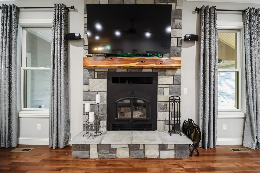 Thomas Black Add Rurban - Residential