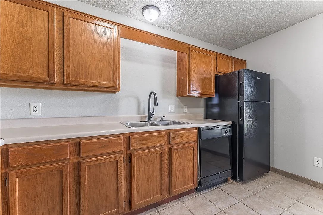 CARRIAGE SQUARE SUB BENTONVILLE - Residential Lease