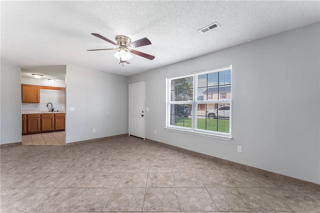 CARRIAGE SQUARE SUB BENTONVILLE - Residential Lease