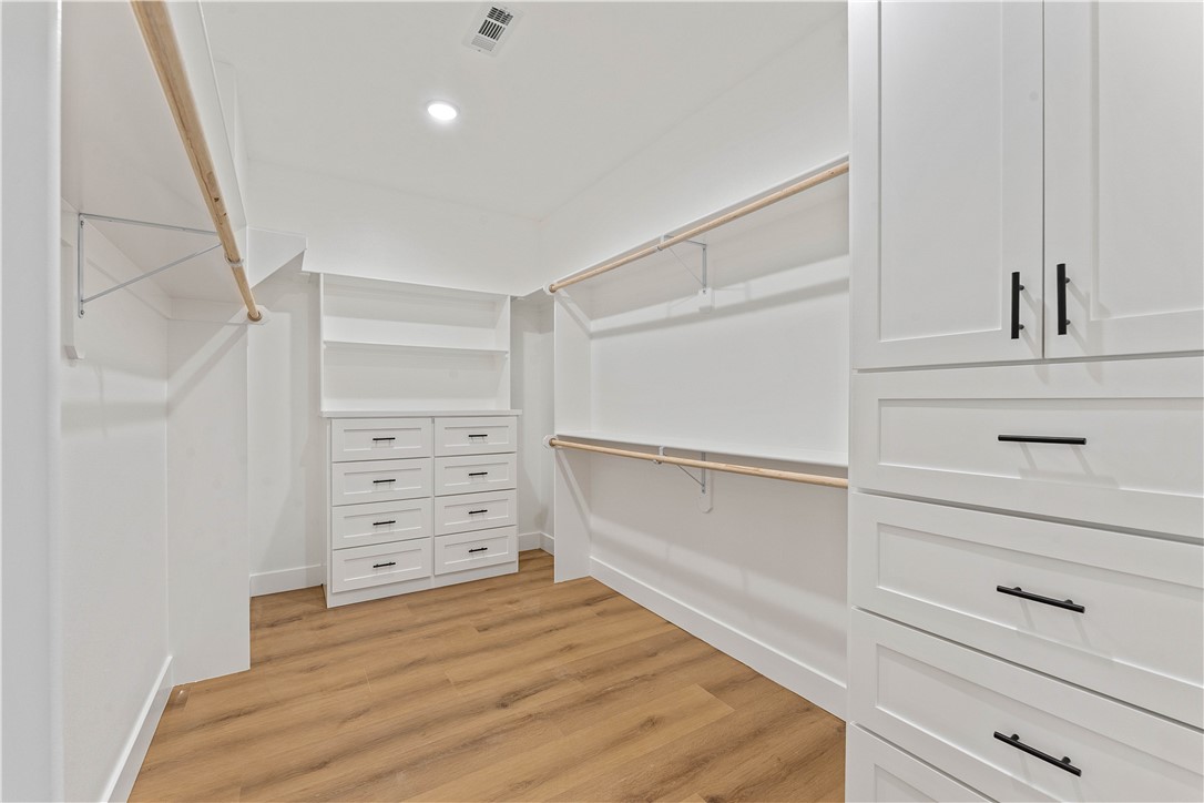 Marionet Sub Bvv - Residential