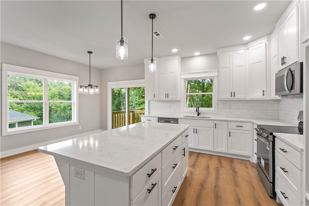 Marionet Sub Bvv - Residential