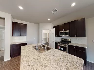 RIVERSIDE VILLAGE S/D PH 2 - Residential