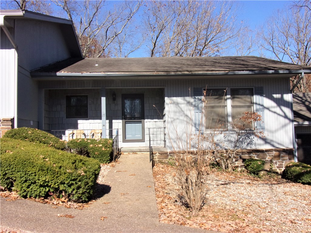 Very nice tastefully furnished townhome close to central trails, golf courses, Riordan rec center, shopping dining and highway. New deck, patio doors and exterior paint within past year. Whether you're looking for a first home, retirement, rental property with arbnb opportunity or vacation home this one is move in ready with easy access to all Bella Vista offers. Energy efficient center unit.