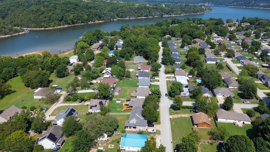 Blue Spgs Village - Residential