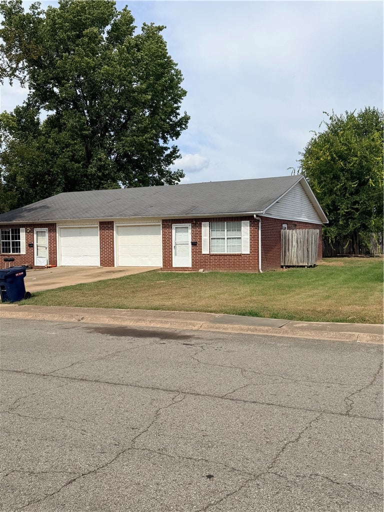 612 & 614 W Lucas Street