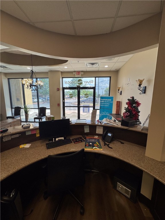 Tuscany Square - Commercial Lease