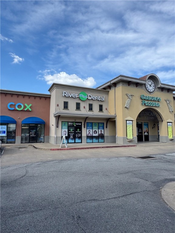 Tuscany Square - Commercial Lease