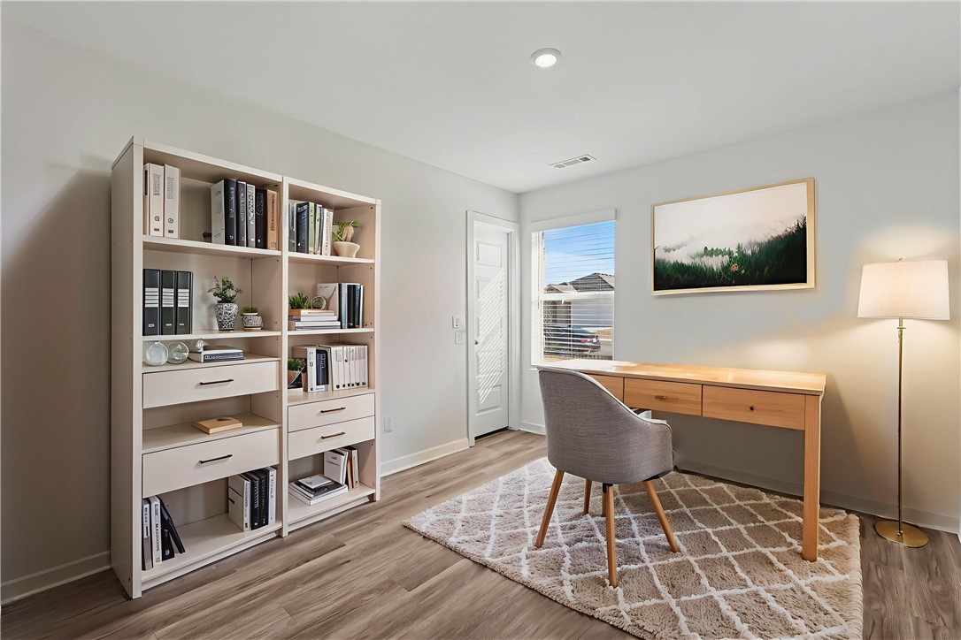 Wagon Wheel Crossing - Residential Lease