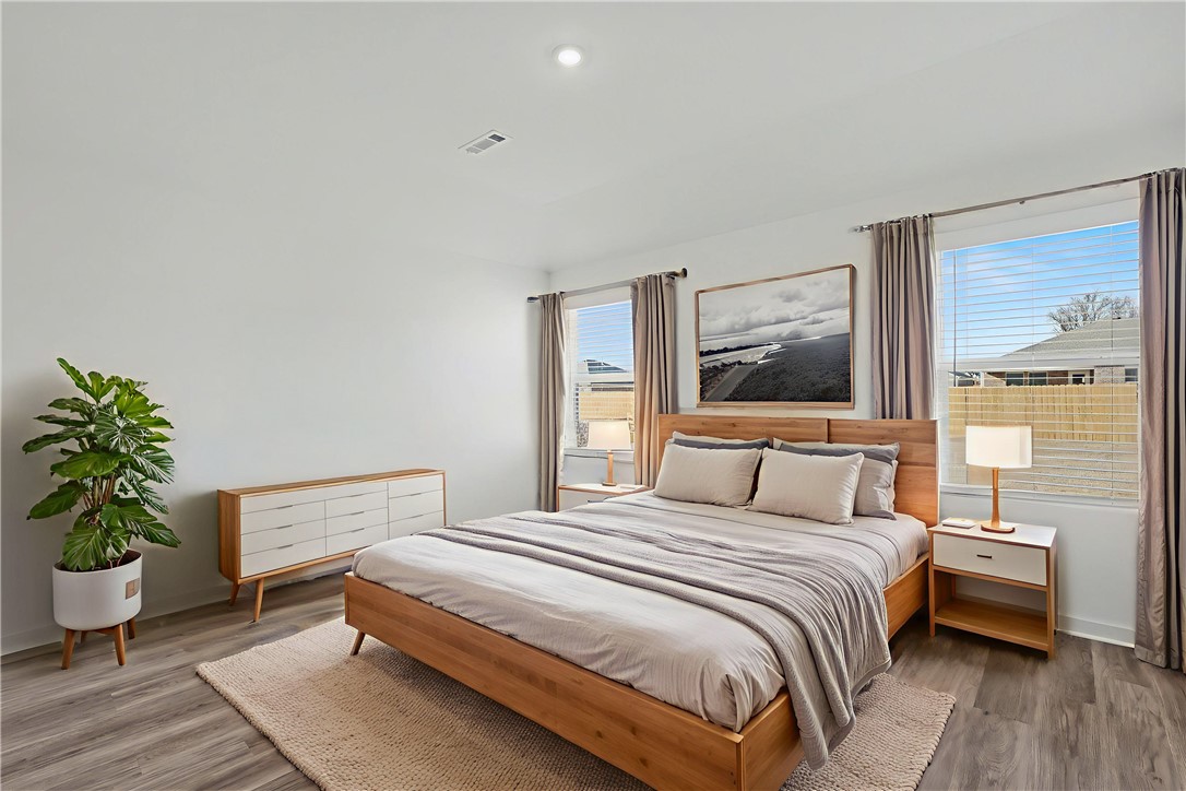 Wagon Wheel Crossing - Residential Lease